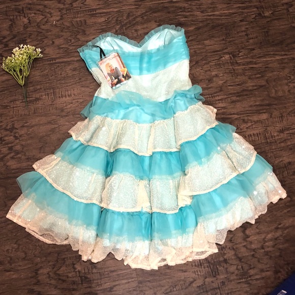 ❌Sold❌ Betsey Johnson Prom Ruffle Dress - Picture 2 of 9